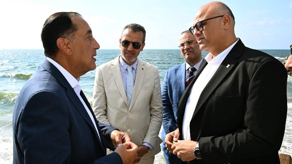 لإعادة الواجهة البحرية للمواطنين.. مدبولي يتفقد مشروع تطوير كورنيش الإسكندرية