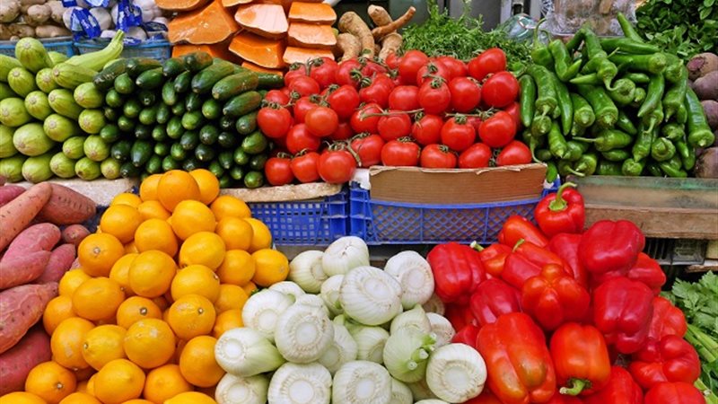 سعر الخضار اليوم، ارتفاع الطماطم وقفزة في الكوسة وانخفاض الخيار والليمون البلدي