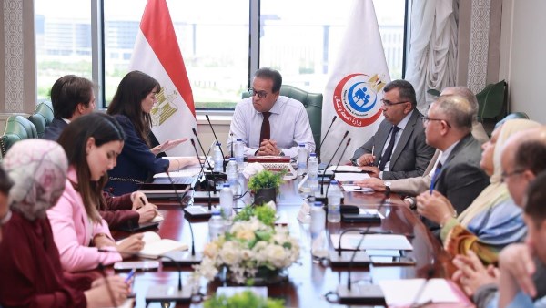 وزير الصحة يبحث مع شركة إيطالية معدلات تنفيذ مستشفى هليوبوليس الجديد