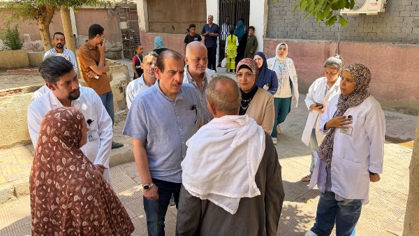 نائب وزير الصحة يتفقد منشآت المنيا الصحية ويوجه بتحسين الخدمات وتذليل العقبات أمام المواطنين