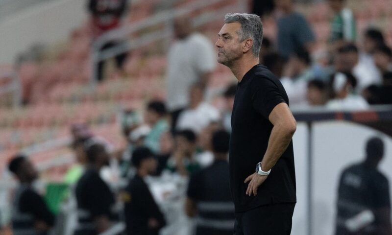 بوسيتش يطارد إنجازاً نادراً لمدرب أهلاوي أمام الهلال