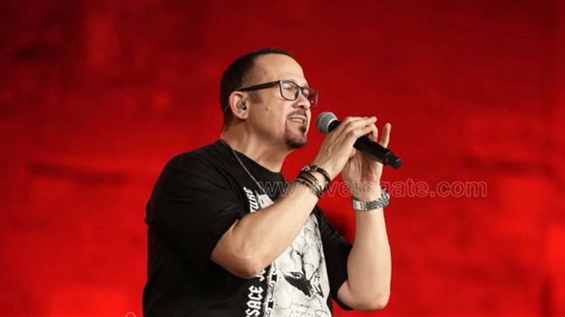 هشام عباس يفاجئ جمهور مهرجان القلعة بأغنية «تسيبها تحبك» لأول مرة