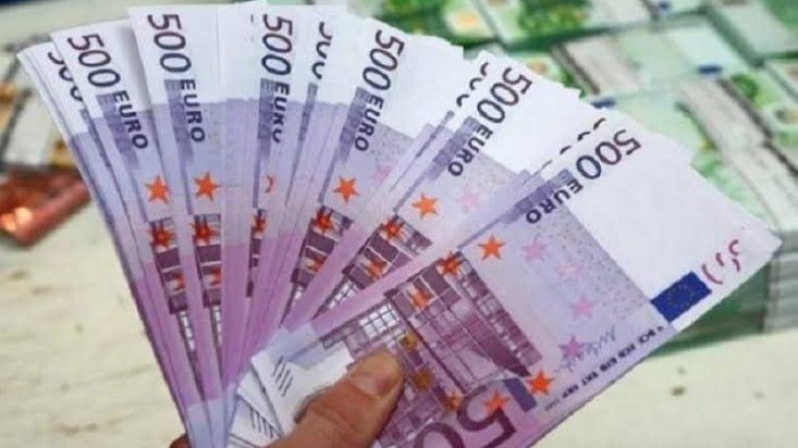 سعر اليورو مقابل الجنيه في بنكي مصر والأهلي الثلاثاء 11 أغسطس
