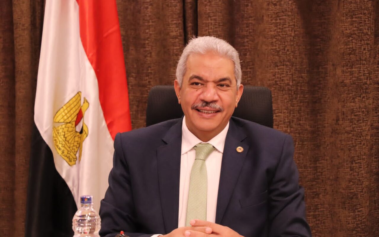 من جراحة أورام العظام إلى رئاسة جامعة الأزهر.. أبرز محطات وإنجازات الدكتور محمود صديق