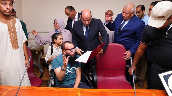 وزير العمل: تخصيص نسبة من منح معهد الساليزيان الإيطالي المجانية لأبناء مطروح