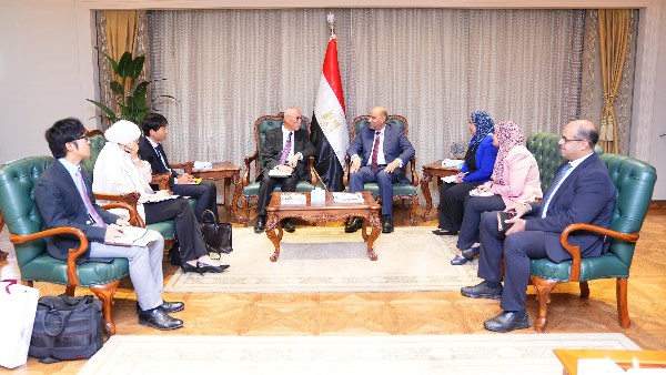 العمل تدرس تخصيص مراكز تدريب على المهن المطلوبة بالسوق الياباني