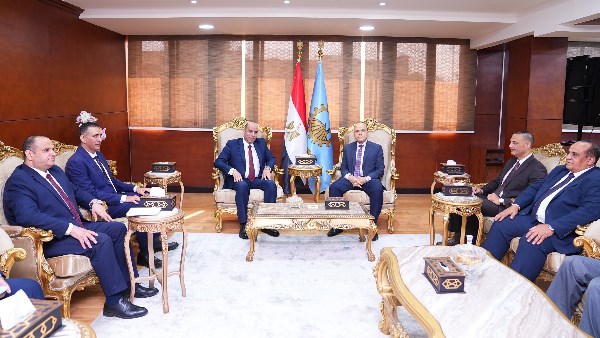 وزير العمل ومحافظ الغربية يؤكدان أهمية التنسيق لدعم الصناعة وتوفير فرص لائقة للشباب
