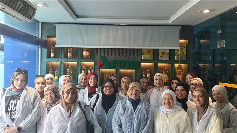 جامعة بنها تنظم زيارة ميدانية لطلابها إلى مصانع العاشر من رمضان