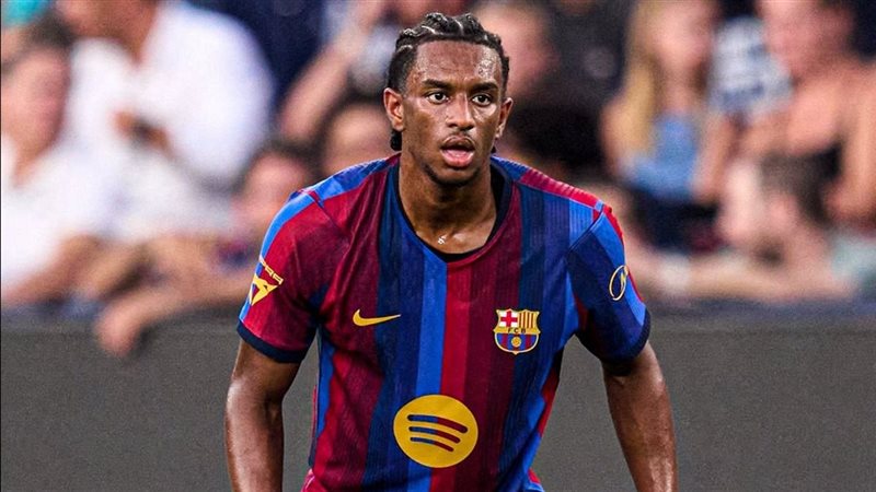 خطة مانشستر يونايتد للتعاقد مع ظهير برشلونة