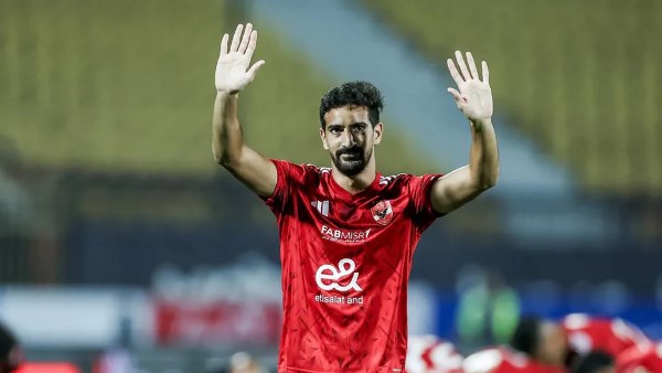 عموتة يحسم أولوياته.. لاعب وسط أجنبي على رأس صفقات الأهلي