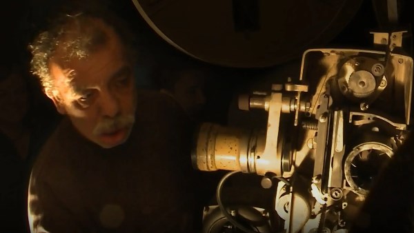 حبيبي حسين أفضل “تسجيلي” من مهرجان عمان السينمائي وجائزة لجنة التحكيم لـ الجانب الآخر من الشمس