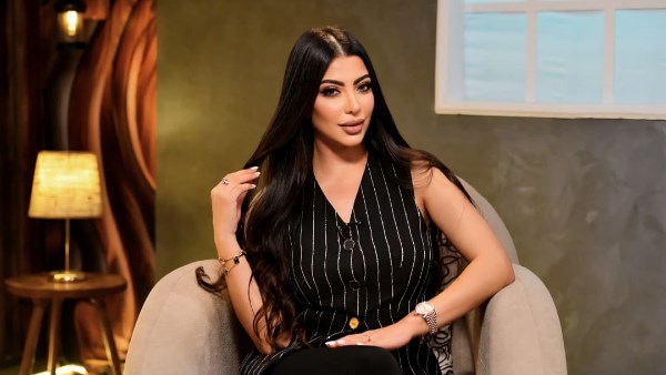 «إنتي هتفضحينا».. تفاصيل خناقة ياسمين صبري مع مخرج شهير