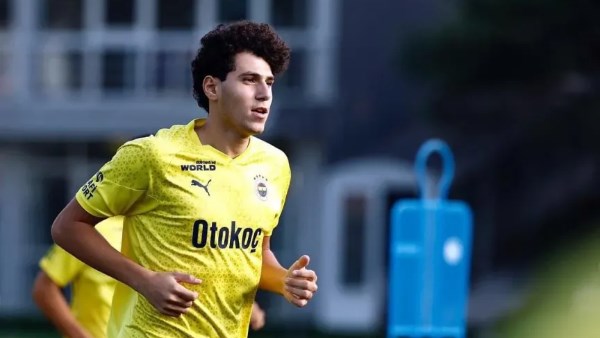 عاجل.. عمر فايد يصل إيطاليا غدًا تمهيدًا للانضمام إلى فروسينوني الإيطالي