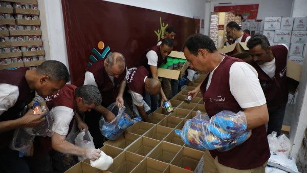 تنفيذًا لتوجيهات الرئيس السيسي.. مؤسسة أبو العينين تشارك في المرحلة الثالثة من مبادرة إيد واحدة| صور