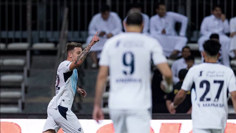 الهلال يكتسح الفيحاء بثلاثية نظيفة في الدوري السعودي