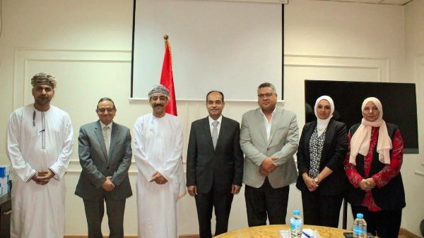سفير سلطنة عمان يزور المجلس الصحي المصري لبحث سبل التعاون المشترك