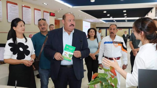 من القاهرة إلى فوجيان.. العاملين بالنقل البري تبحث توسيع التعاون المصري الصيني
