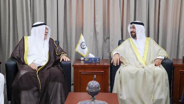 أولوية الأمن الغذائي العربي والتنمية الزراعية المستدامة يتصدران لقاء اليماحي وعبدالرضا