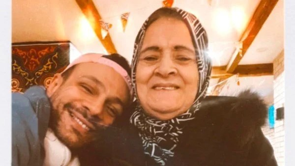 وفاة والدة الفنان محمد عطية