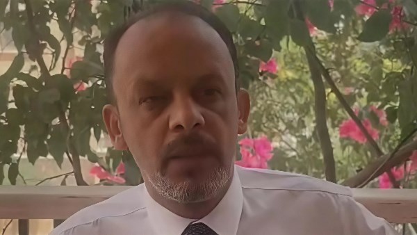 قطعت عيشي.. مدير المطعم يخرج عن صمته ويفجر مفاجأة بأن صاحبة واقعة منع “الصلاة” بمول شهير