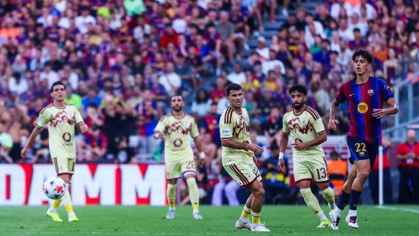 موجز الرياضة.. برشلونة يهزم الأهلي وبيزيرا مستمر فى الزمالك وشكوى ضد خالد الغندور