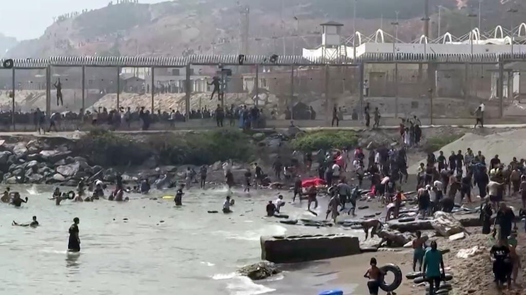 إسبانيا: عودة “تقريبا” كل المهاجرين إلى المغرب واجتماع أوروبي الثلاثاء لبحث الأزمة