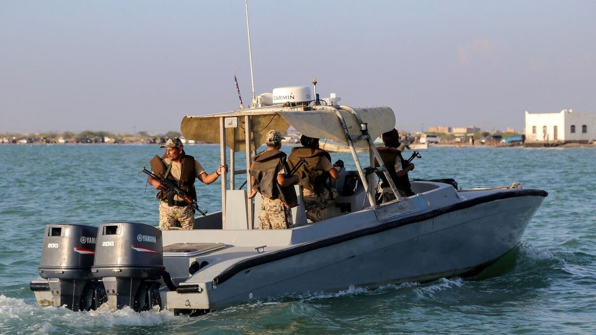 الدفاع اليمنية: الحوثيون يحاولون جر البلاد لصراعات إقليمية