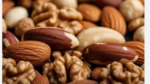 تناول المكسرات يوميا.. كيف يؤثر في صحة القلب والشرايين؟