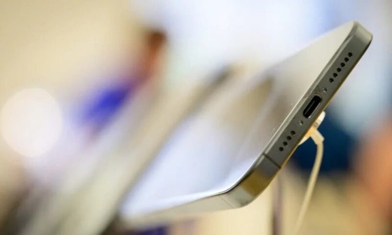 من الشحن إلى الألعاب والتصوير.. 8 استخدامات مذهلة لمنفذ USB-C في هاتفك