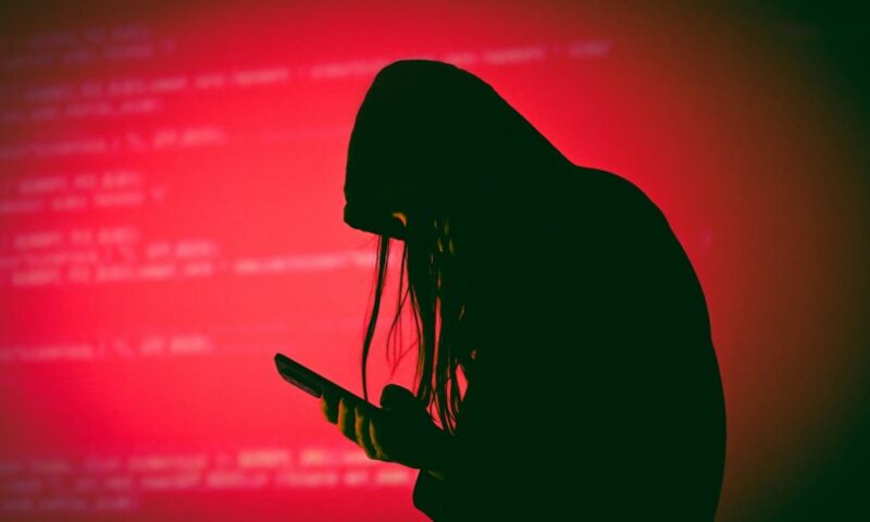 هوس عاطفي مفرط.. “الليميرانس” ظاهرة تتفاقم عالميا بسبب مواقع التواصل