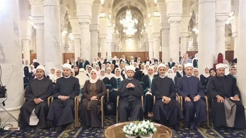 إهداء «دليل الفتاوى» من الأوقاف لجميع الواعظات وإطلاق مجلة تُعنى بقضايا المرأة
