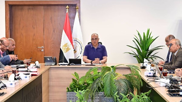 وزير الري يبحث الإعداد لإطلاق برنامج البحوث التطبيقية بين مصر وهولندا