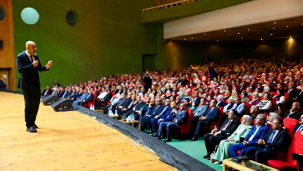 وزير التعليم يعلن انخفاض نسبة الطلاب ضعاف القراءة والكتابة من 45٪ لـ13٪