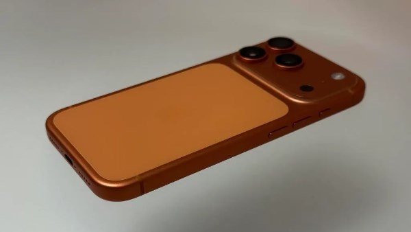 بخطة وسعر مفاجئين.. تسريبات تكشف استراتيجية آبل لإطلاق هاتف iPhone 18 Pro