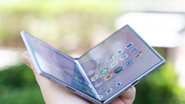 سامسونج تخفض قيمة الاستبدال لهاتف Galaxy Z Fold 8 مع بدء البيع الرسمي