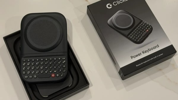كليكس تطرح لوحة مفاتيح Power Keyboard بأسلوب بلاك بيري لجميع الهواتف مقابل 99 دولارًا