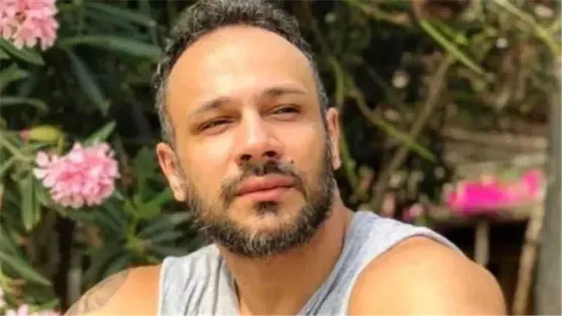 الموت يفجع الفنان محمد عطية