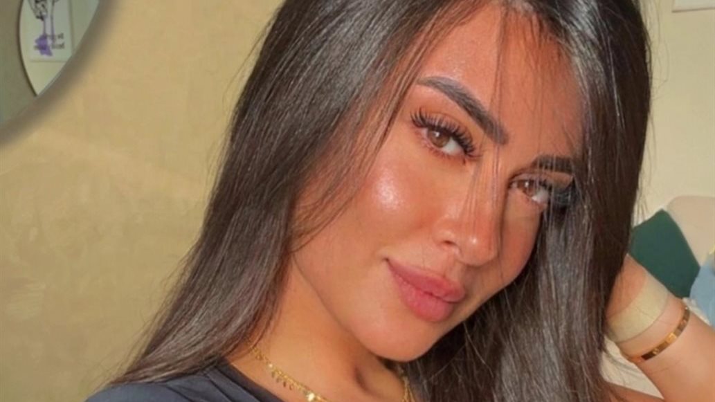 ميرنا نور الدين توثق لحظات من رحلتها داخل الطائرة