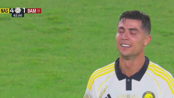بمشاركة تريزيحيه وتسجيل رونالدو.. النصر يكتسح الرياض 4-0 في الدوري السعودي