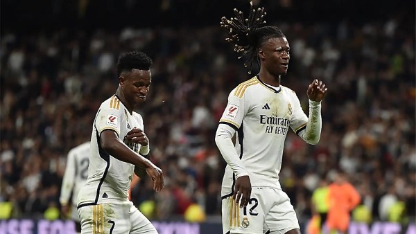 فينيسيوس جونيور يساند كامافينجا بعد انتقادات جماهير ريال مدريد