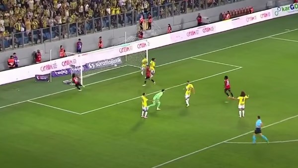فناربخشة يسقط أمام جينسليربيرليجي بثنائية في الدوري التركي