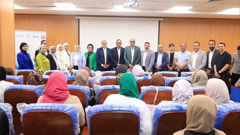 “اسبقي بخطوة” تطرق أبواب سيدات القناة للكشف المبكر والوقاية من سرطان عنق الرحم