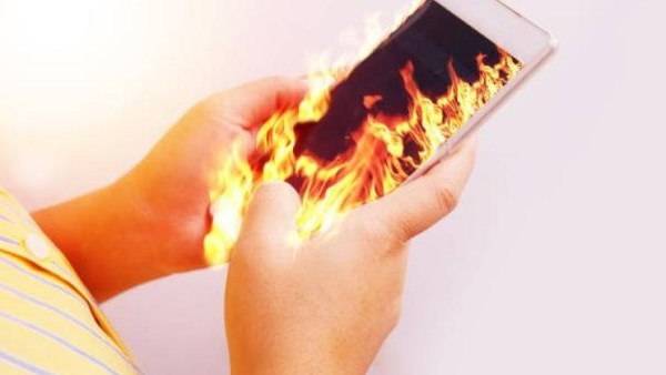 هاتفك بيسخن بسرعة؟.. أخطاء تدمر جهازك في الصيف تجنبها فوراً