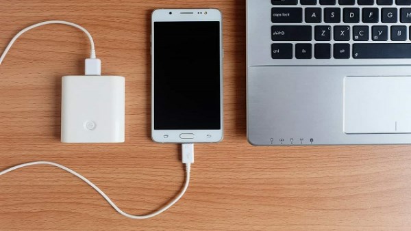 بتخاف تشحن موبايلك بشاحن اللاب توب؟ ..الحقيقة هتفاجئك
