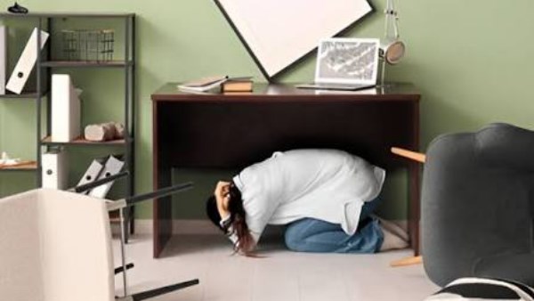افصل الكهرباء فورًا .. 10 وصايا ذهبية للتعامل مع الزلزال