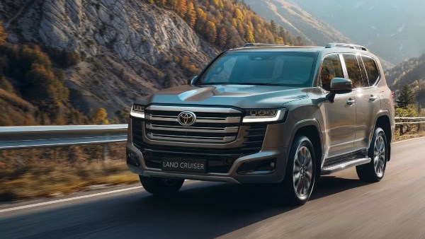 سعر ومواصفات تويوتا لاندكروزر HEV MAX 2026 في السعودية