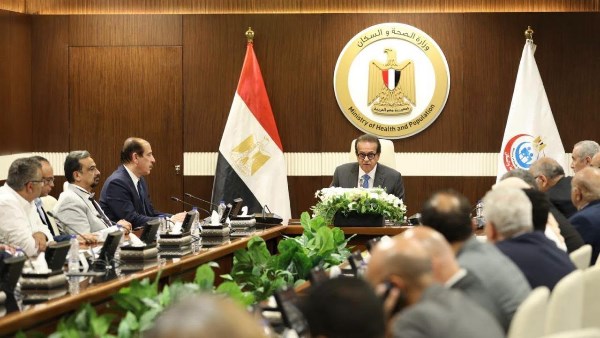 لسد العجز.. وزير الصحة: وضع ضوابط موحدة لحركات التكليف والتوزيع وفقا للاحتياج الفعلي
