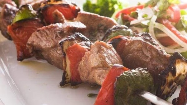 غير مكلف ولذيذ.. طريقة عمل الكباب الكداب