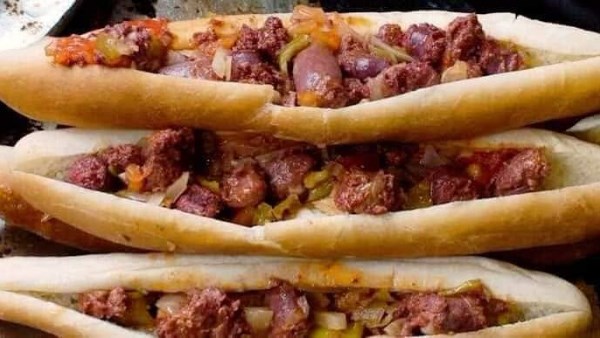 بطعم مميز.. طريقة تحضير ساندوتشات السجق