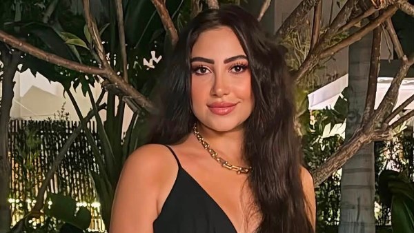 بالأسود المثير.. بوسى تخطف الأنظار بإطلالة جديدة